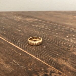 Mejuri Textured Gold Ring